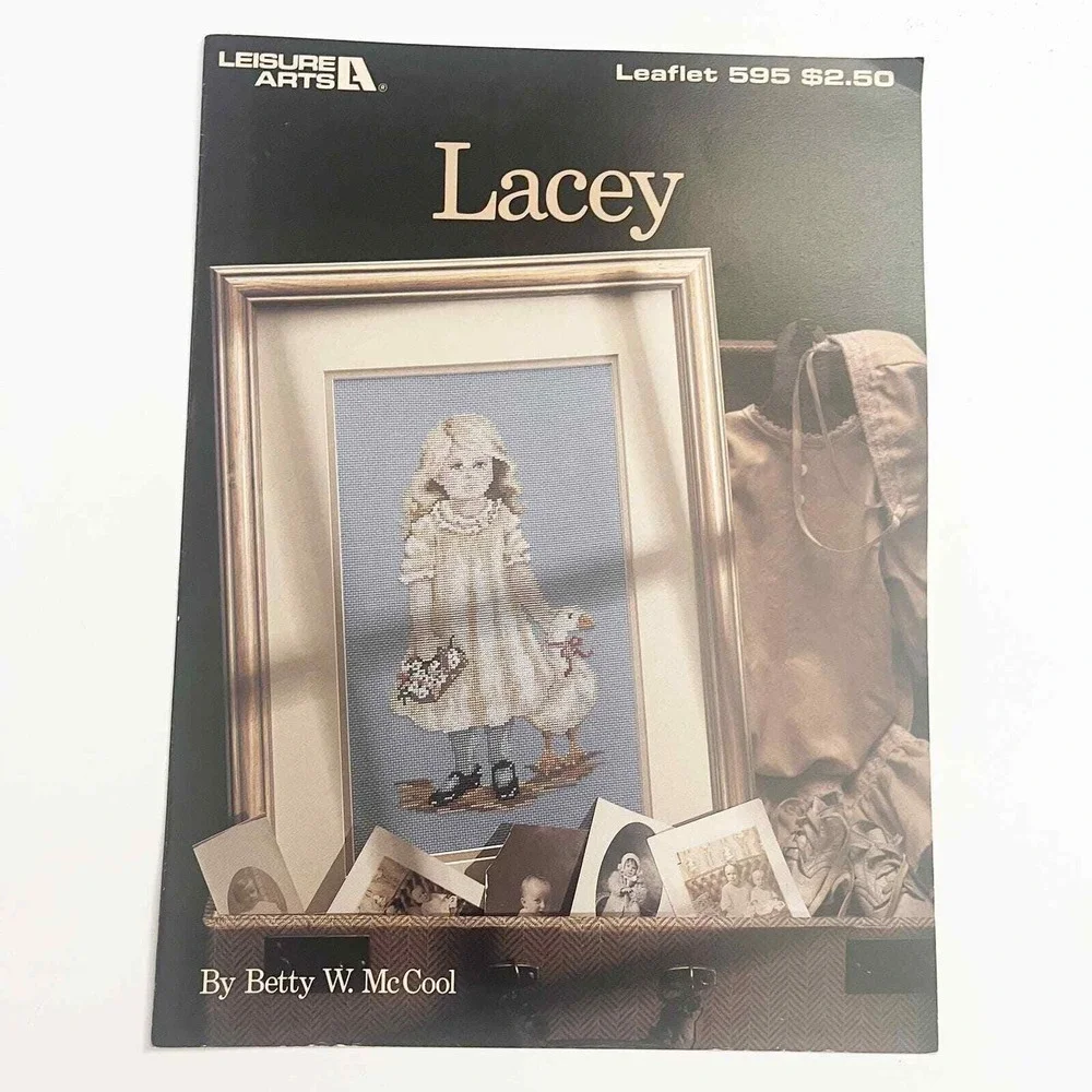 Lot of 5 Leisure Arts‎ Cross Stitch Leaflets Books
